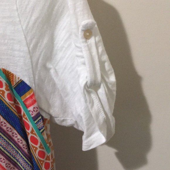 ⭐️ 2/$15 or 3/$20 Meadow Rue Top - Picture 4 of 4